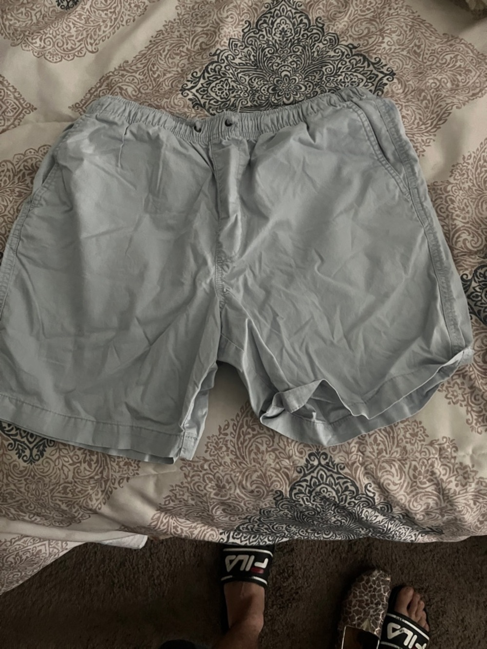 Basic Editions Light Gray Men’s Flat Front Elastic-Waist Shorts